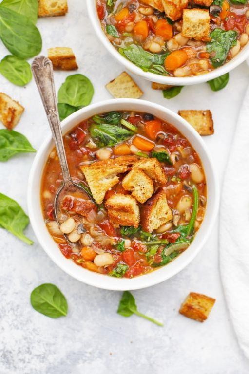 Sun-Dried Tomato and White Bean Soup