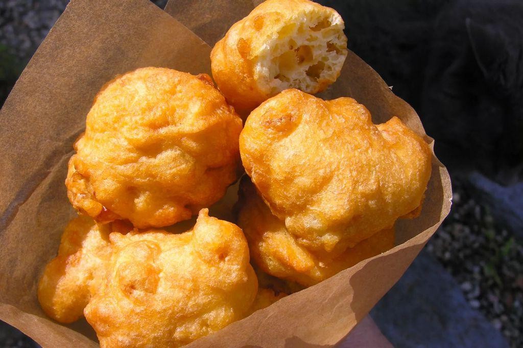 Sweet Corn and Clam Cakes