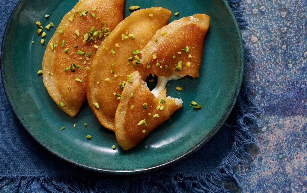 Syrian Cheese-filled Pancakes (Atayef)