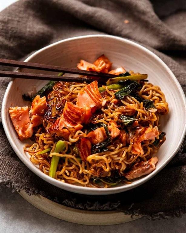 Teriyaki Salmon Noodle Bowl