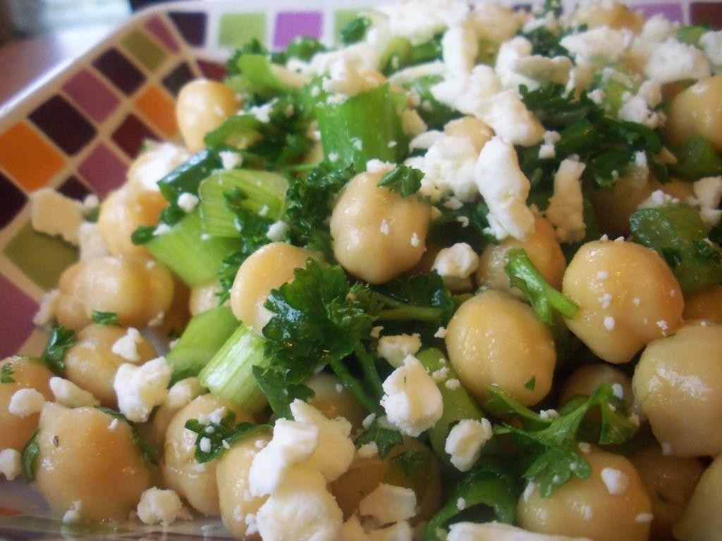 Turkish Nohut Salatası (Chickpea Salad)