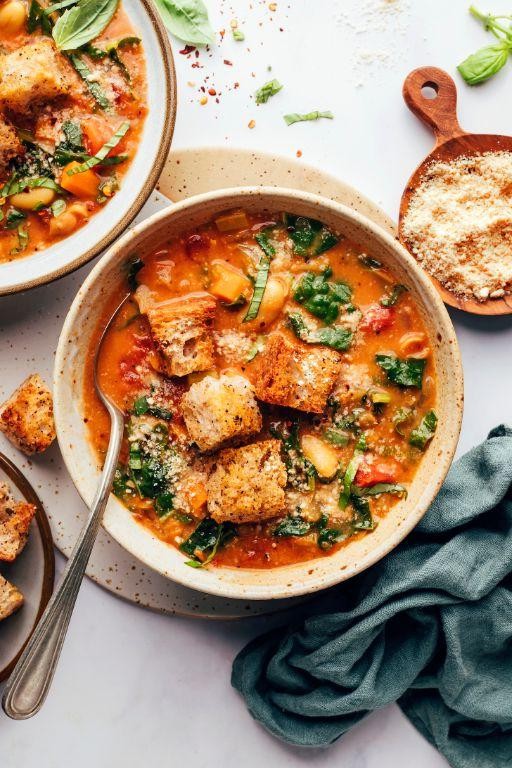 Tuscan Bean Soup with Kale and Tomatoes