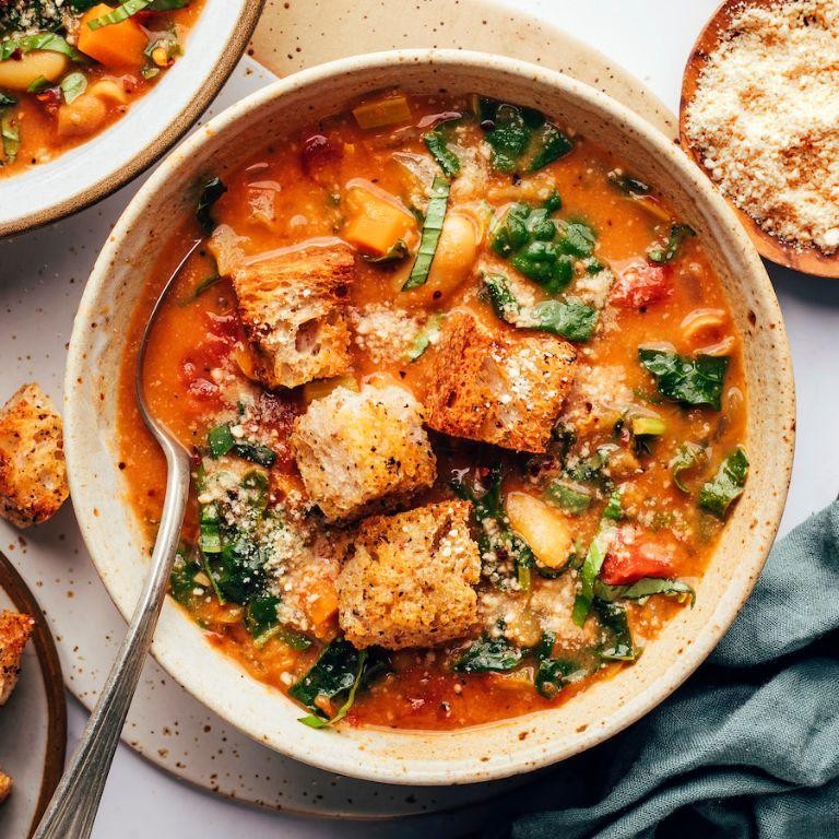 Tuscan White Bean and Kale Soup