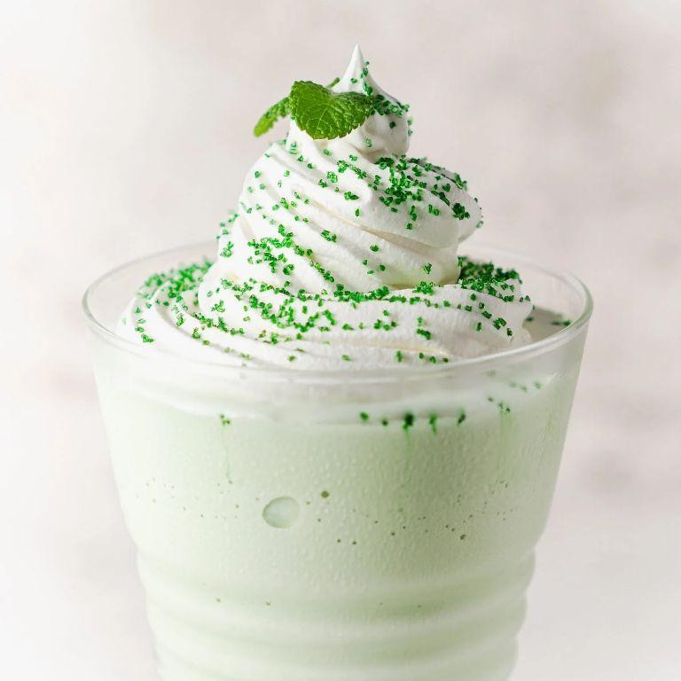 Vanilla Baileys Mint Mocha Shake