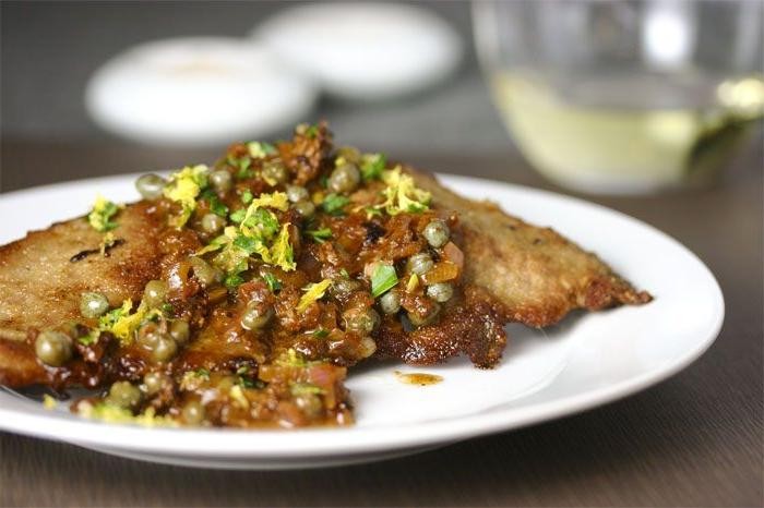 Veal Scallopini with White Wine and Shallots
