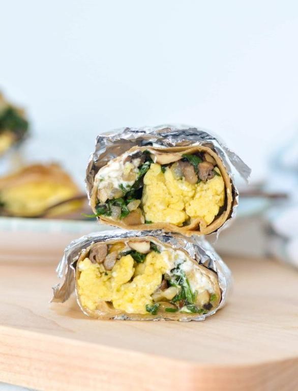 Veggie-Packed Spinach and Mushroom Breakfast Burrito