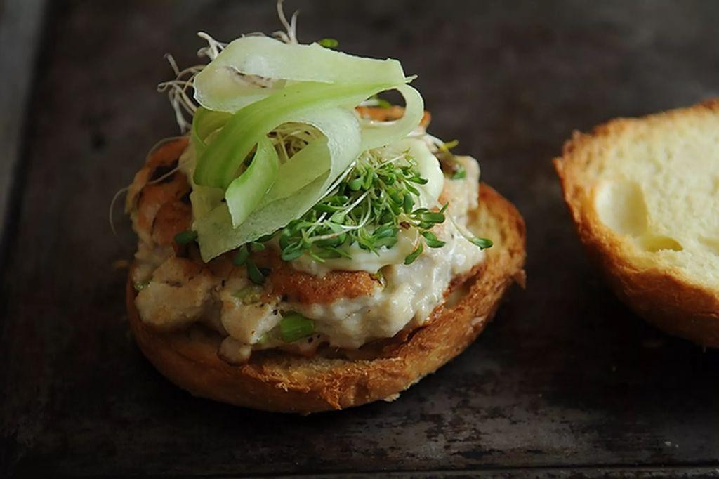 Wasabi Tuna Cakes with Pickled Ginger
