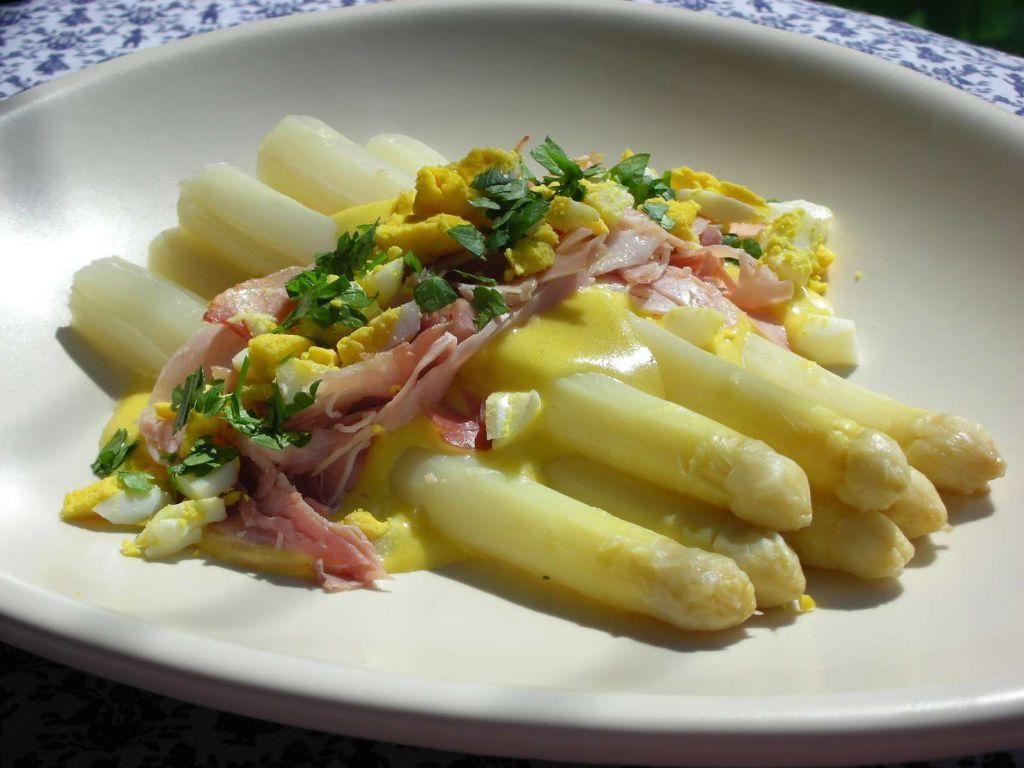 White Asparagus with Hollandaise