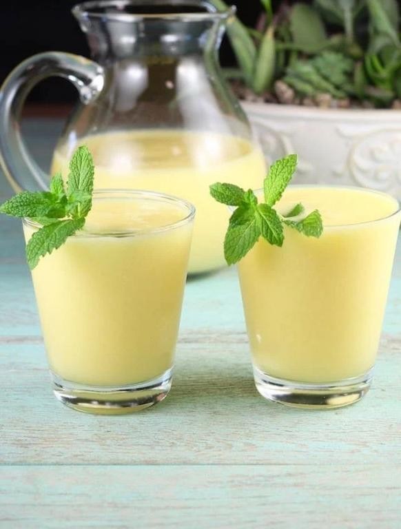 White Rum and Mango Cooler