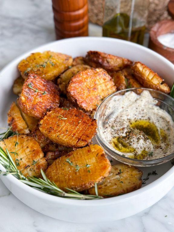 Zaatar Roasted Potatoes with Garlic Aioli