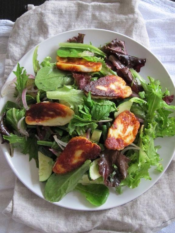 Zaatar and Halloumi Cheese Salad