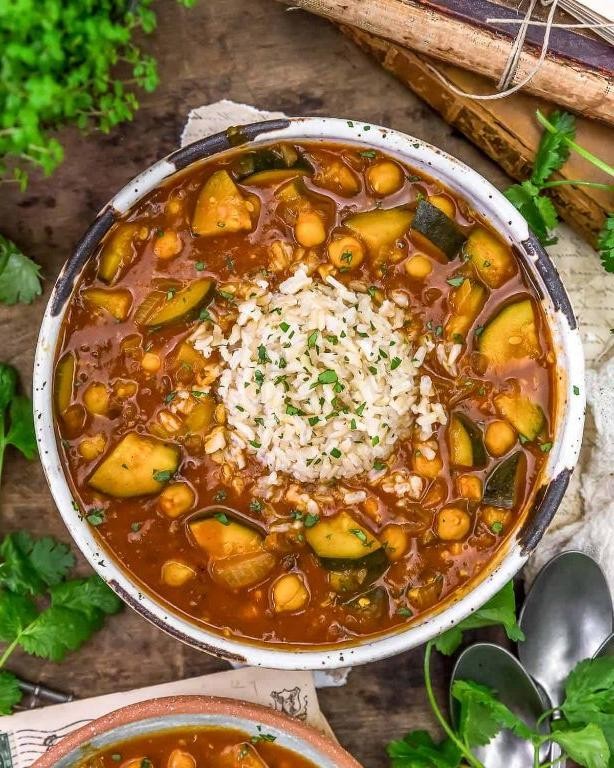Zucchini and Chickpea Curry