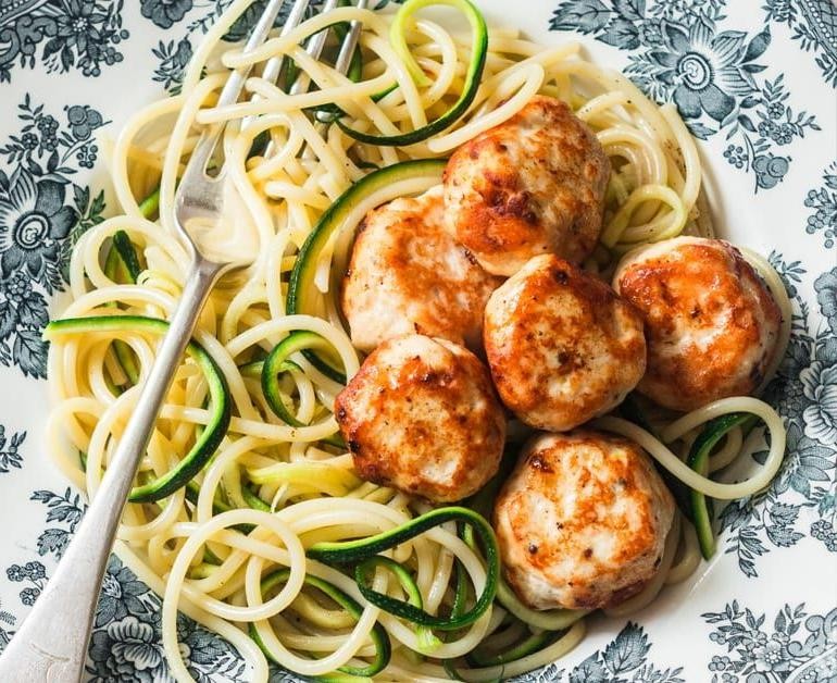 Zucchini noodles with turkey meatballs