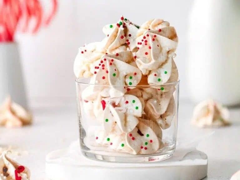 Peppermint Meringues