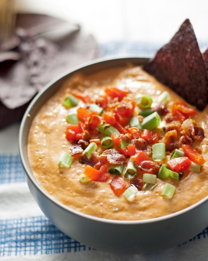 Slow Cooker Nacho Dip