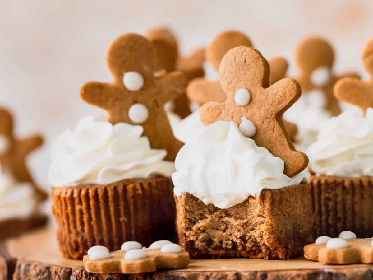 Mini Gingerbread Cheesecakes