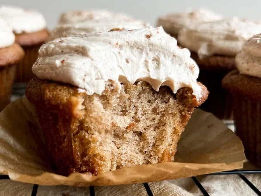 Cinnamon Cupcakes with Cinnamon Buttercream