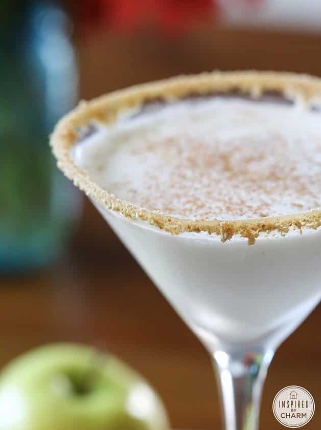 Caramel Apple Pie Martini