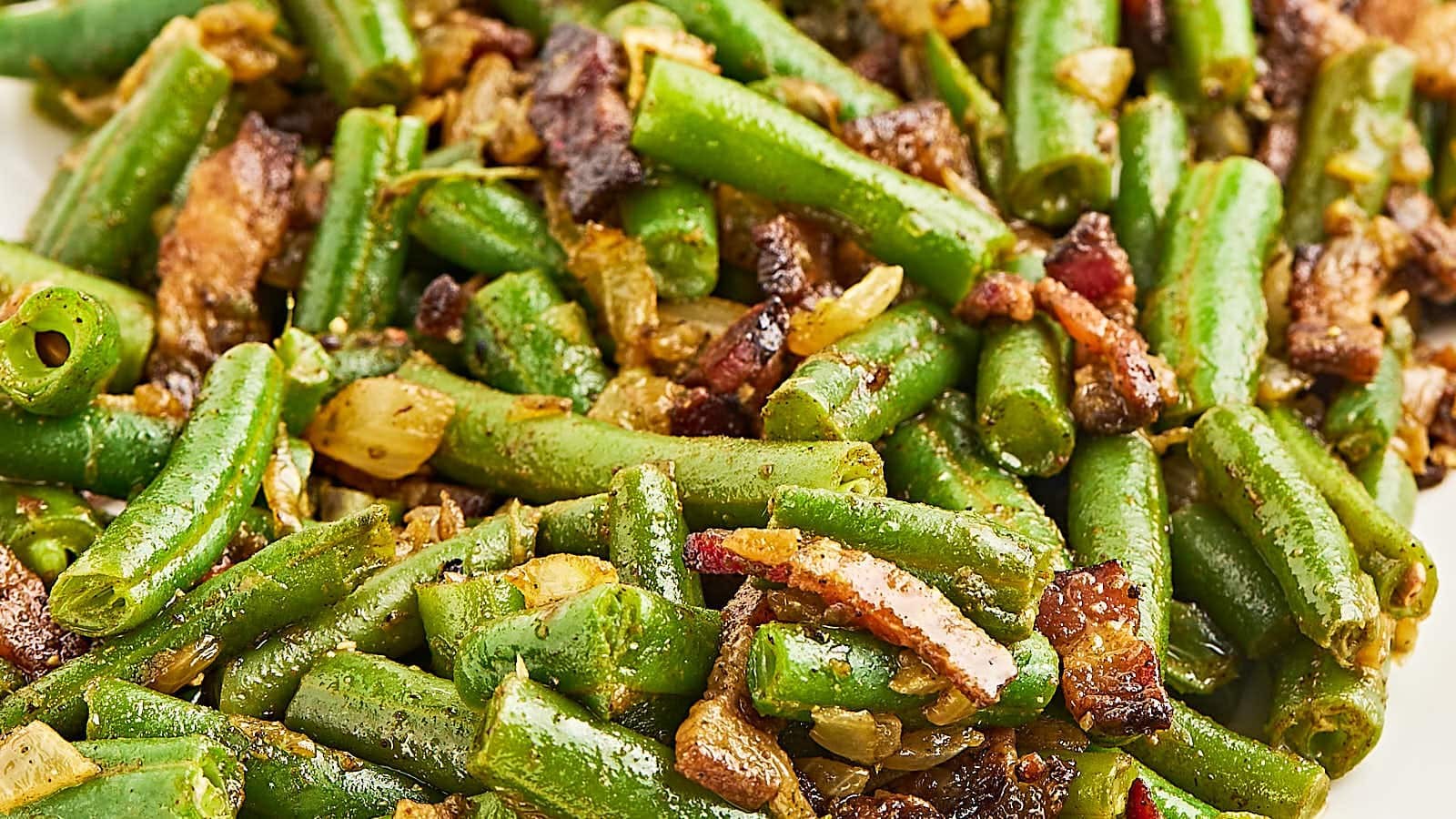 Green Beans with Bacon and Onion