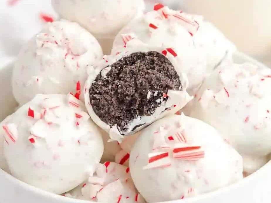 Peppermint Oreo Cookie Balls