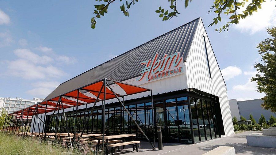 Heim Barbecue on Mockingbird